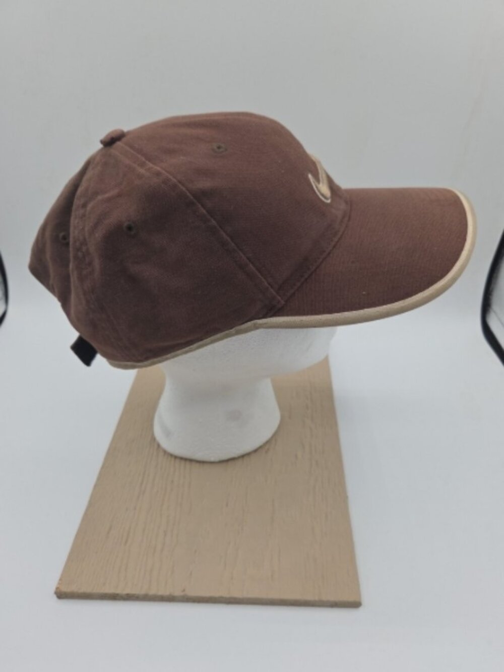 Nike Brown Strapback Hat Canvas Swoosh Logo Adjustable Cap - Picture 3 of 8